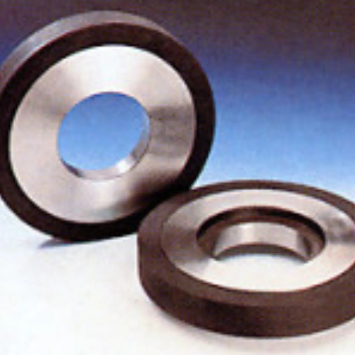 Gedrehtes Bronze-Bauteil